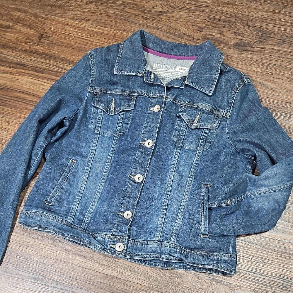 Merona Medium Wash Denim Jacket Women’s Large